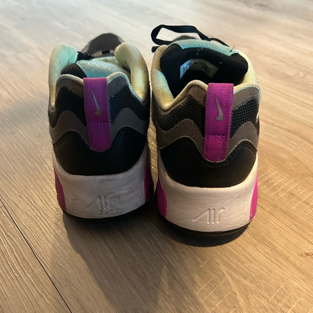 Nike Air Max 200 Sneakers for Women – Size 7, Athletic Comfort - Picture 4 of 5